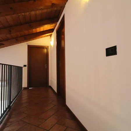 Apartamento Il Rustico Sul Lago Peschiera del Garda