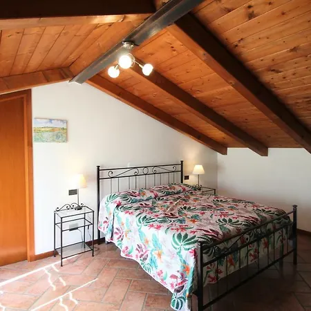 Apartamento Il Rustico Sul Lago Peschiera del Garda