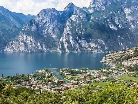 Apartamento Il Rustico Sul Lago Peschiera del Garda